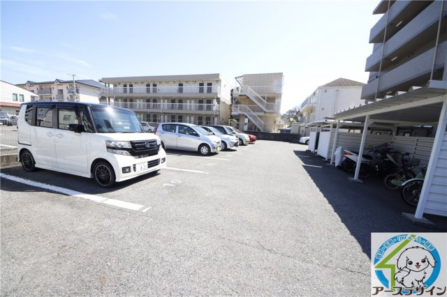 サンライフ大津和の駐車場