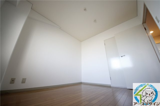 サンライフ大津和の洋室