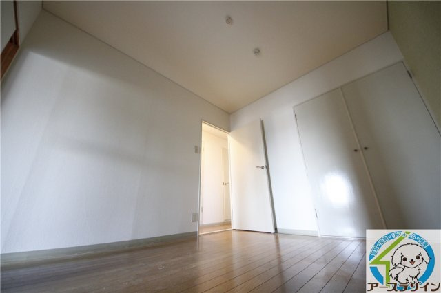 サンライフ大津和の洋室