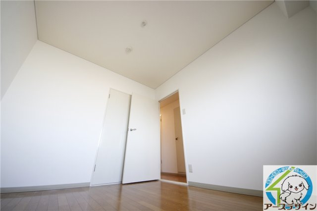 サンライフ大津和の洋室