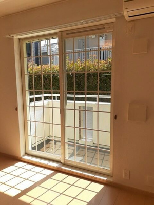 【バルコニー】 | シャン・ド・フルール　Ｂ