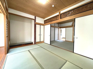 【和室】 | 和泉市いぶき野1丁目　戸建住宅 | 二間続きの和室はいろいろな使い道があり大変便利です。