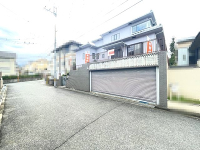 【外観】 | 和泉市いぶき野1丁目　戸建住宅 | 閑静な住宅街にたたずむ５SLDKの戸建です。