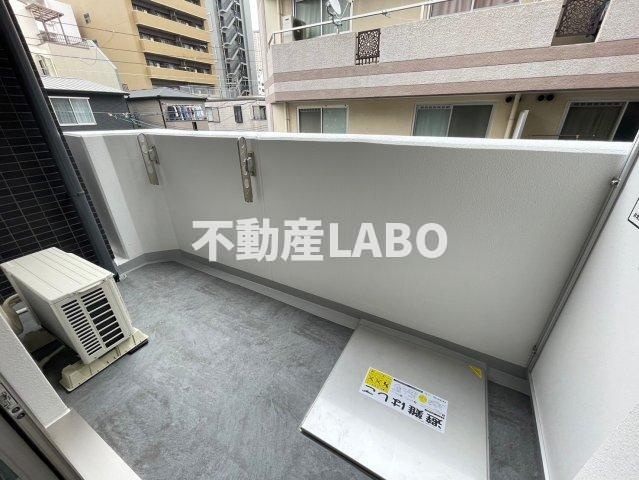 セレニテ難波ミラク壱番館のバルコニー