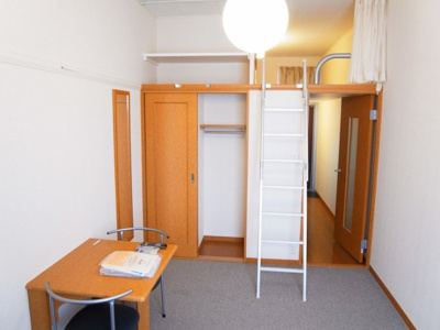 【居間・リビング】 | レオパレス松が岡ハイツⅡ | 仕様、設備は現況と異なる場合があります。