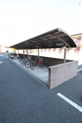 【その他共用部分】 | ヴィーブル伏尾 | 駐輪場