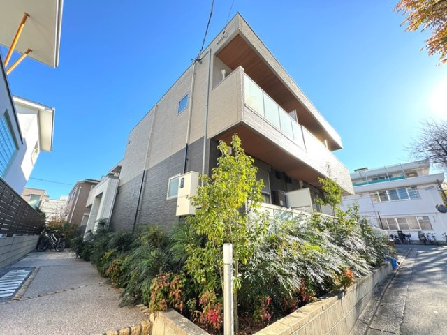 アリビオ祐天寺の外観