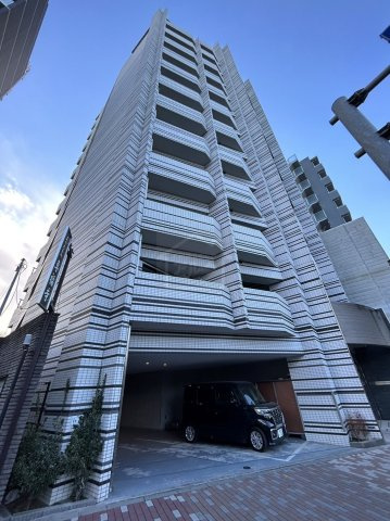 新宿区新宿６丁目の賃貸マンションの外観