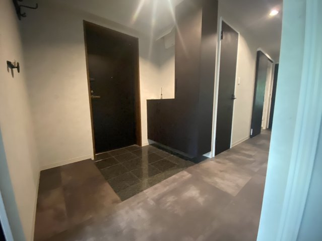 リーベスト御影B棟の玄関