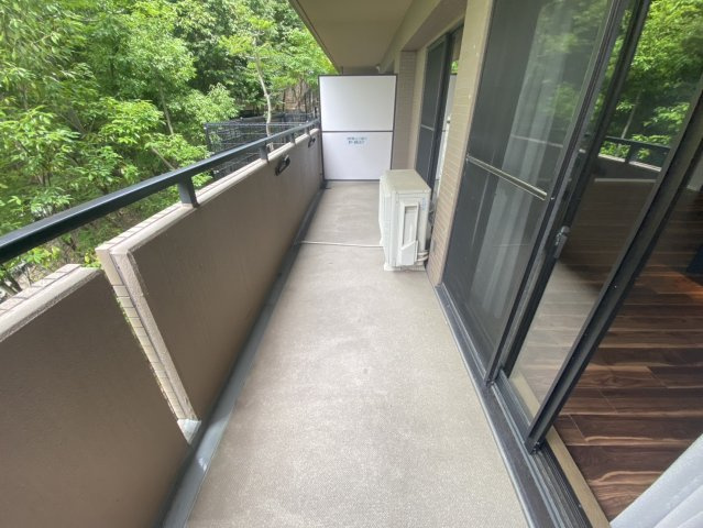 リーベスト御影B棟のバルコニー