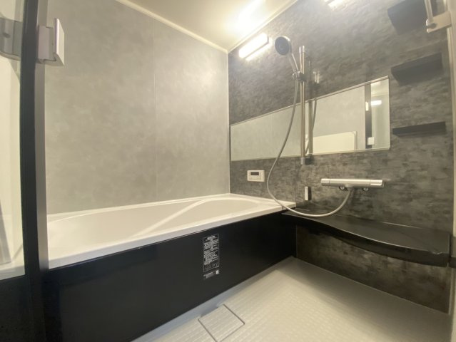 リーベスト御影B棟の浴室
