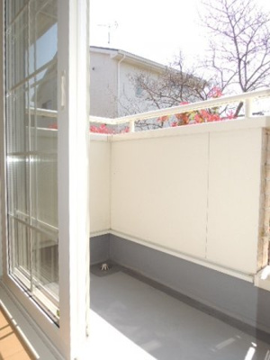 【バルコニー】 | エスポワール・サウス | 暖かな日差しのふりそそぐバルコニー