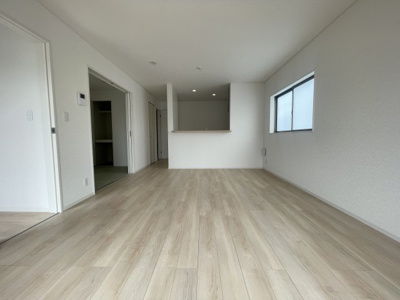 【居間・リビング】 | うるま市天願　第2（全3棟）3号棟 | 3号棟　