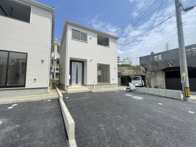 【外観】 | うるま市天願　第2（全3棟）3号棟 | 3号棟　並列駐車2台完備♪