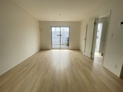 【居間・リビング】 | うるま市天願　第2（全3棟）3号棟 | 3号棟　