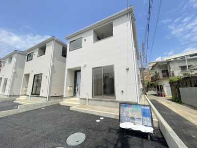 【外観】 | うるま市天願　第2（全3棟）3号棟 | 3号棟　並列駐車2台完備♪