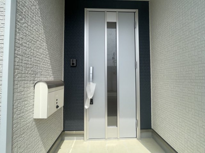 【玄関】 | うるま市天願　第2（全3棟）3号棟 | 3号棟　スマートキー付き♪