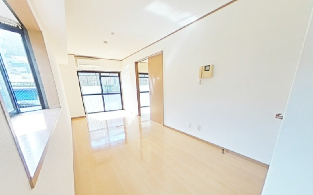 福岡県久留米市　一棟売マンション　全部屋40㎡超の洋室