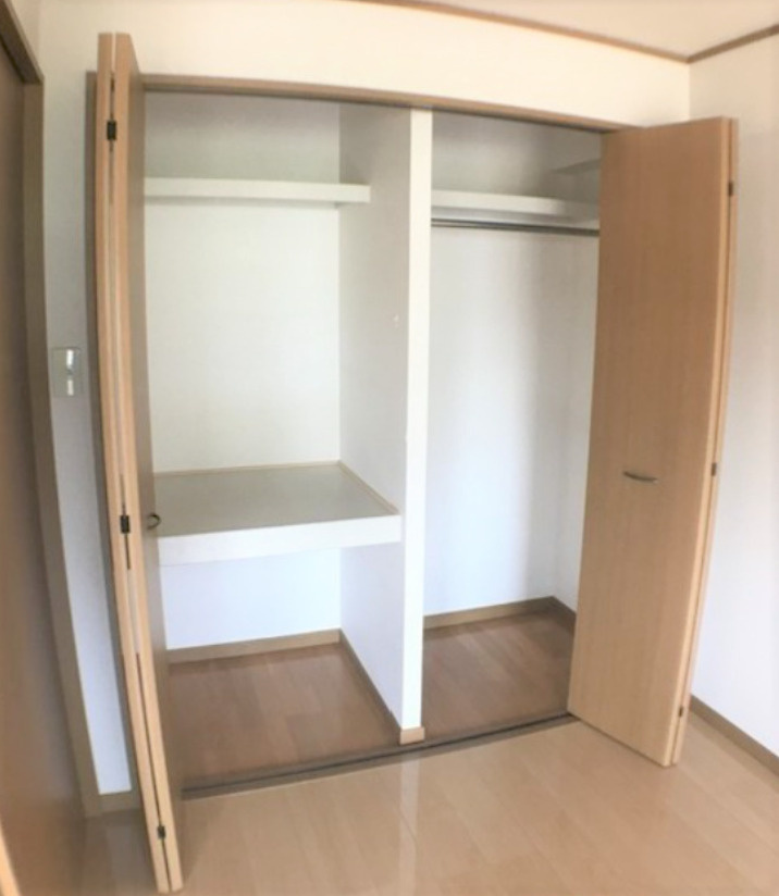 福岡県久留米市　一棟売マンション　全部屋40㎡超の収納
