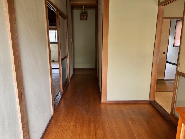 西大戸中古戸建の玄関