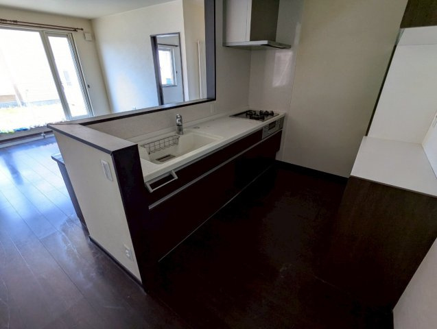 愛国西4丁目　中古二世帯住宅の外観