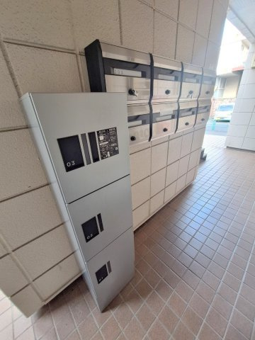 クラシーズコートのその他共用部分|不在時の荷物受け取りに便利な宅配ＢＯＸ