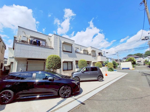 クラシーズコートの外観|明るい外観です