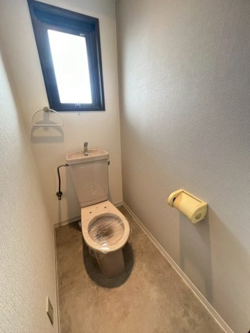 with 赤羽のトイレ