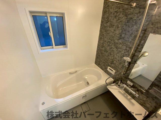 桜丘町戸建の浴室|お風呂で日々の疲れを落としましょう