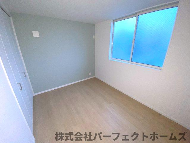 桜丘町戸建の洋室|きれいな洋室です