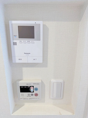 【セキュリティ】 | プライムテラス生田 | 来訪者の確認ができるモニター付インターホン