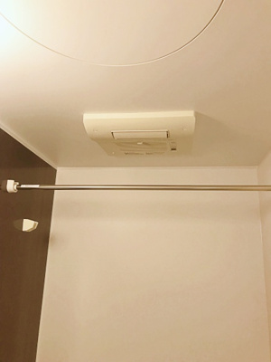 【設備】 | プライムテラス生田 | 雨の日に便利な浴室乾燥機付