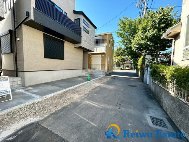 新築戸建　茅ヶ崎市矢畑の前面道路含む現地写真