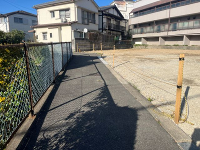 【前面道路含む現地写真】 | 鈴蘭台東５丁目土地 | 西側の私道（通行、掘削同意あり）持ち分１/6