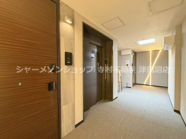 トラストメゾンしらぎくのロビー