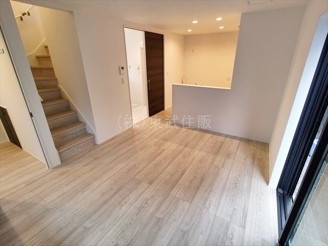 【居間・リビング】の画像