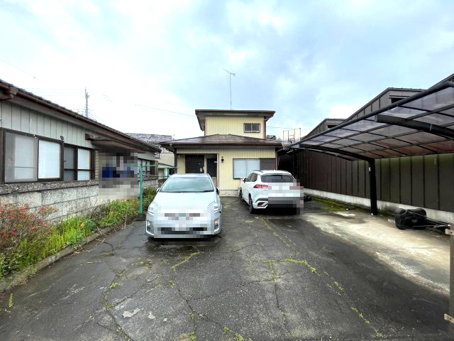 真岡駅から約5分！真岡市台町　中古戸建の駐車場|駐車場があります