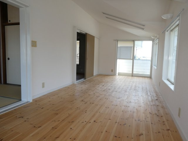 幸手東5丁目戸建の洋室|2階　12帖