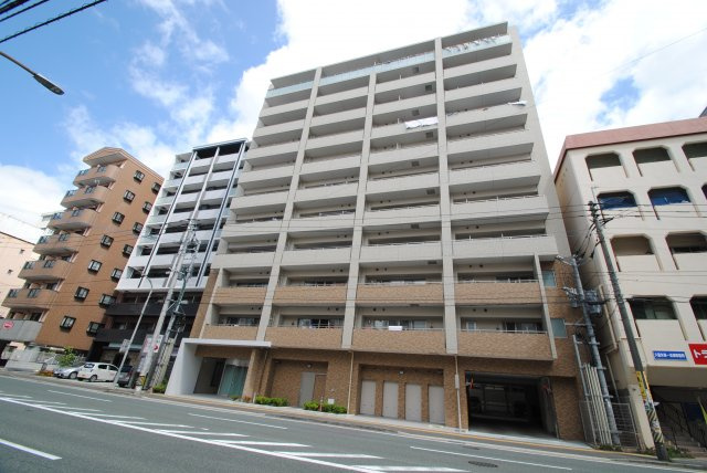 カトルズ旭の外観