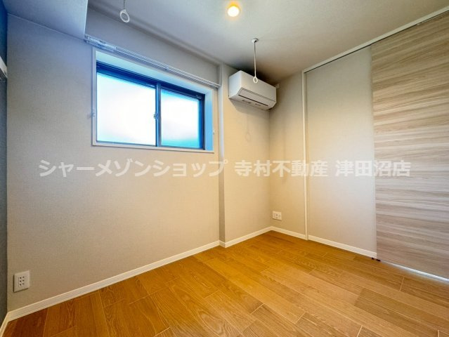 トラストメゾンしらぎくの洋室