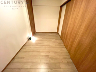 創造性や成長を促す遊びの空間を提供。学習や趣味に集中できる環境を整えます。個別のプライベートスペースは自己表現と自立心を育み、心地よい睡眠環境を整えリラックスできる場所を提供。