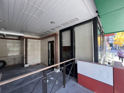 【エントランス】 | サンビルダープラス磯上ベース