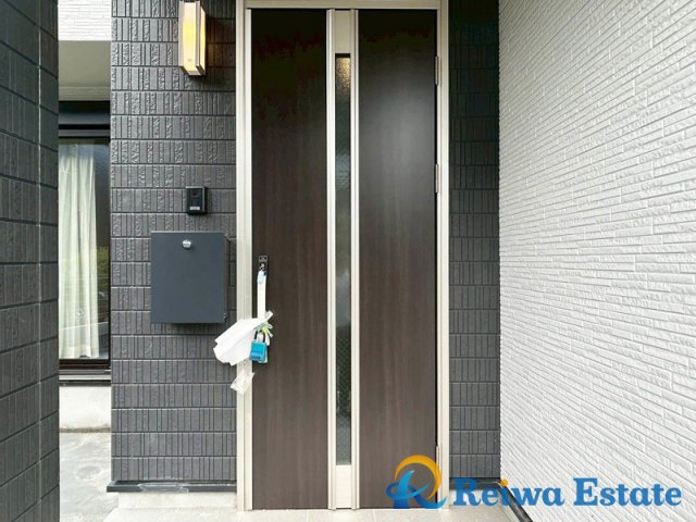 新築戸建　茅ヶ崎市柳島2丁目の玄関