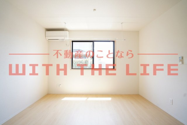 Maison Blanche【10.000円キャッシュバック対象物件】の居間・リビング|こちらの居間で趣味の時間をお楽しみください
