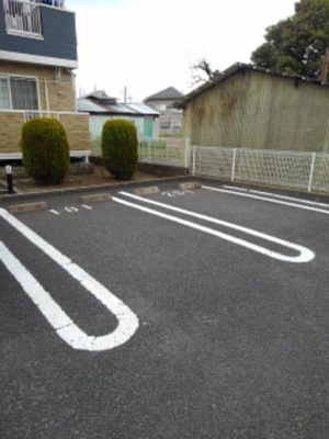 【駐車場】 | サン エトワールⅠ | 敷地内に駐車スペースがございます