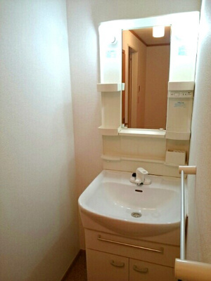 【洗面所】 | サン エトワールⅠ | 忙しい朝に便利な洗面化粧台