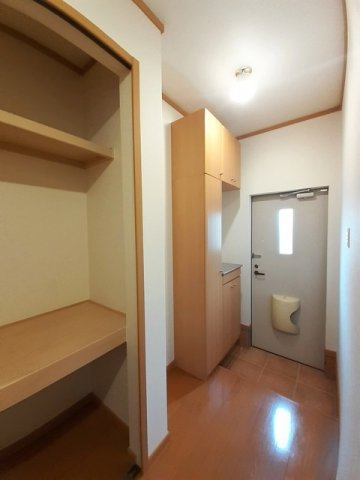 Ｎ＆ＹアベニューＧの玄関|落ち着いた玄関です