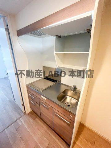 セレニテ九条リアンのキッチン