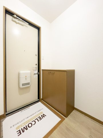 サニークレスト　Ｂ棟の玄関