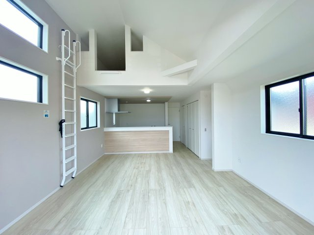 練馬区貫井3丁目 全2棟 1号棟の前面道路含む現地写真